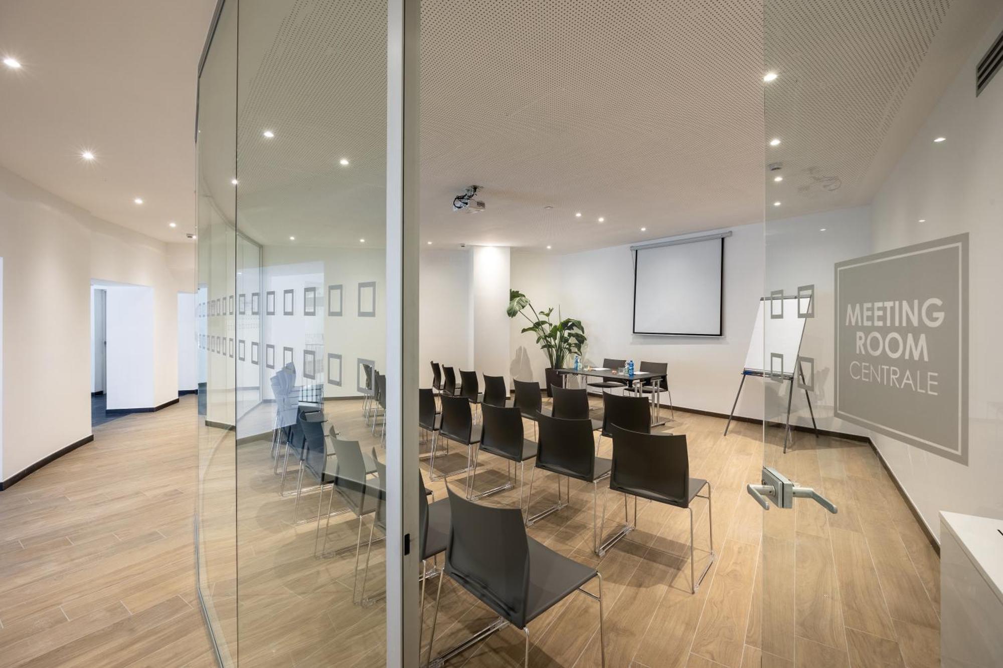 Ih Hotels Milano Centrale Eksteriør bilde